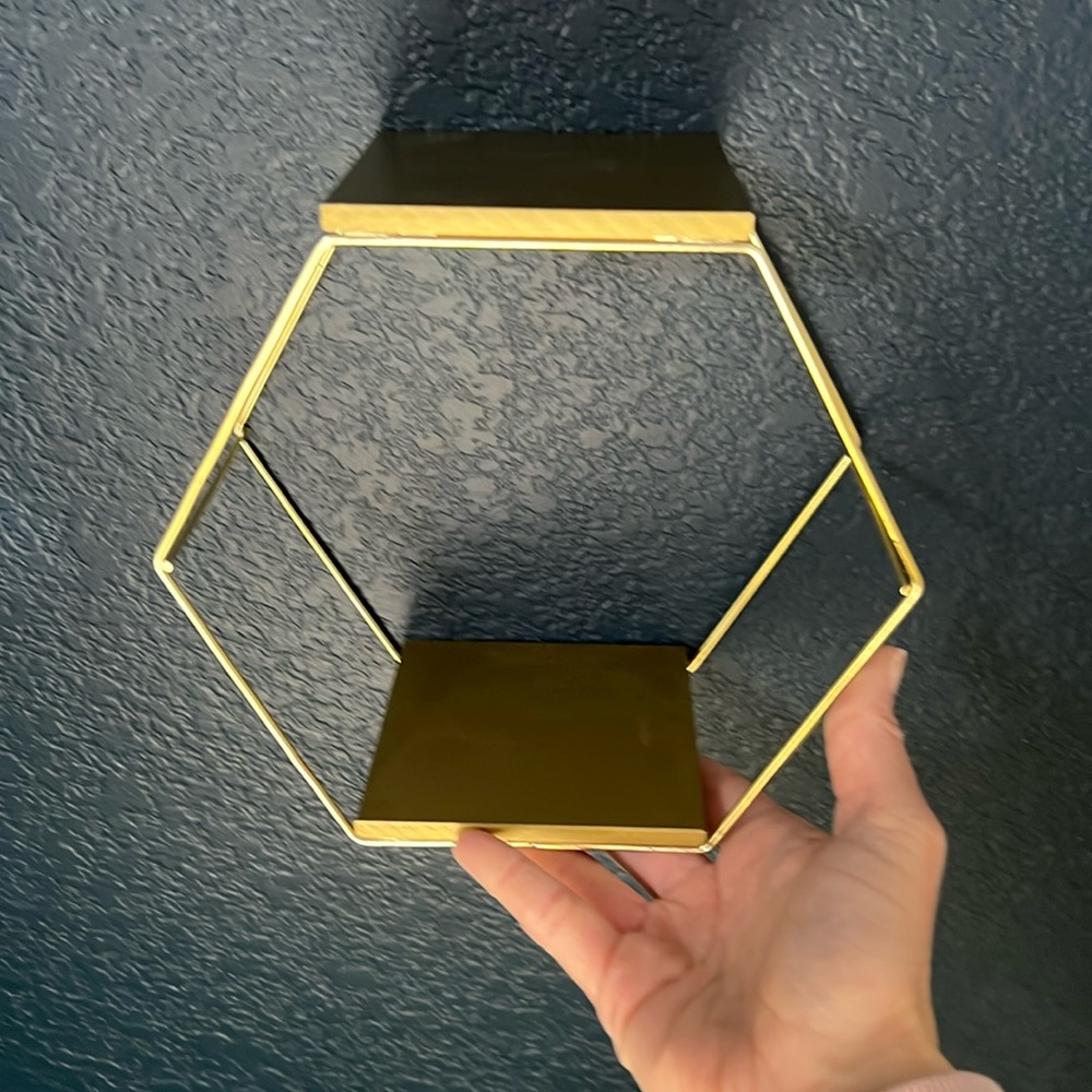 Hexagon Display Shelf - Picture 3 of 6